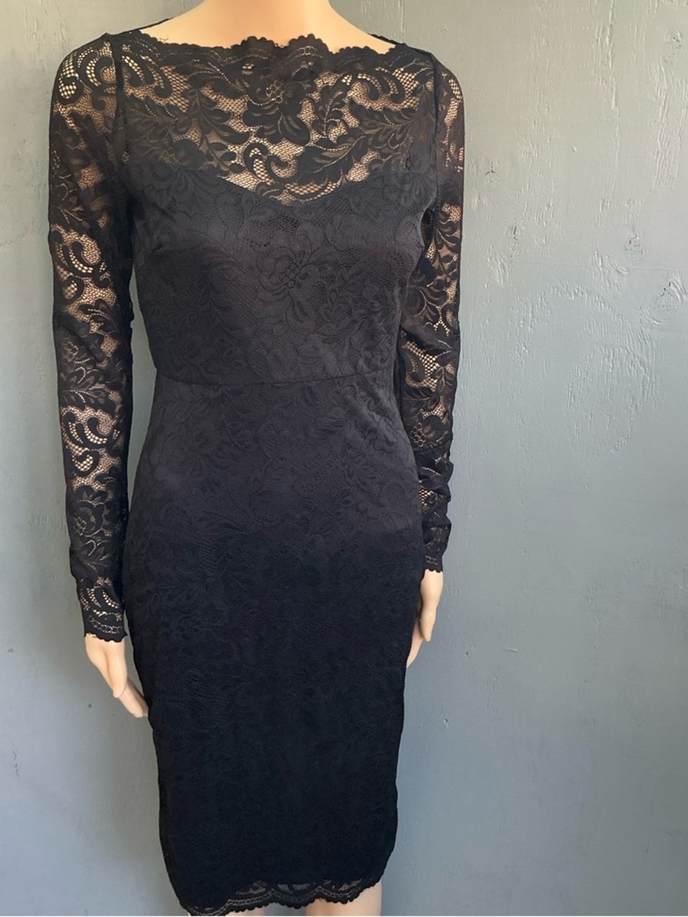 Classic Black Lace Sheath Dress - Elegant Long Sleeve